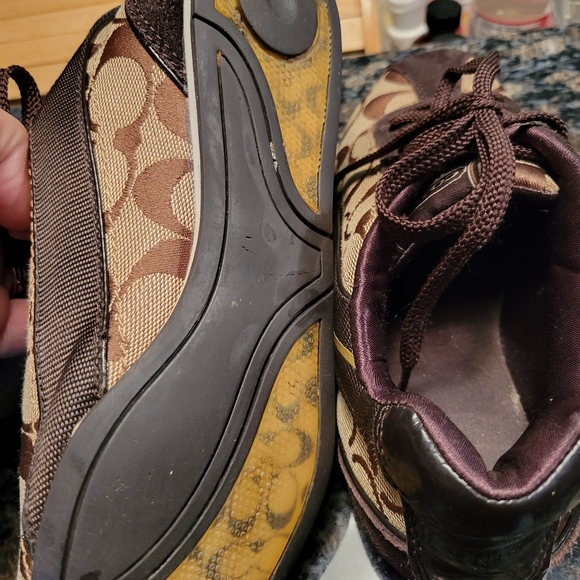 Coach Shoes - Picture 3 of 4